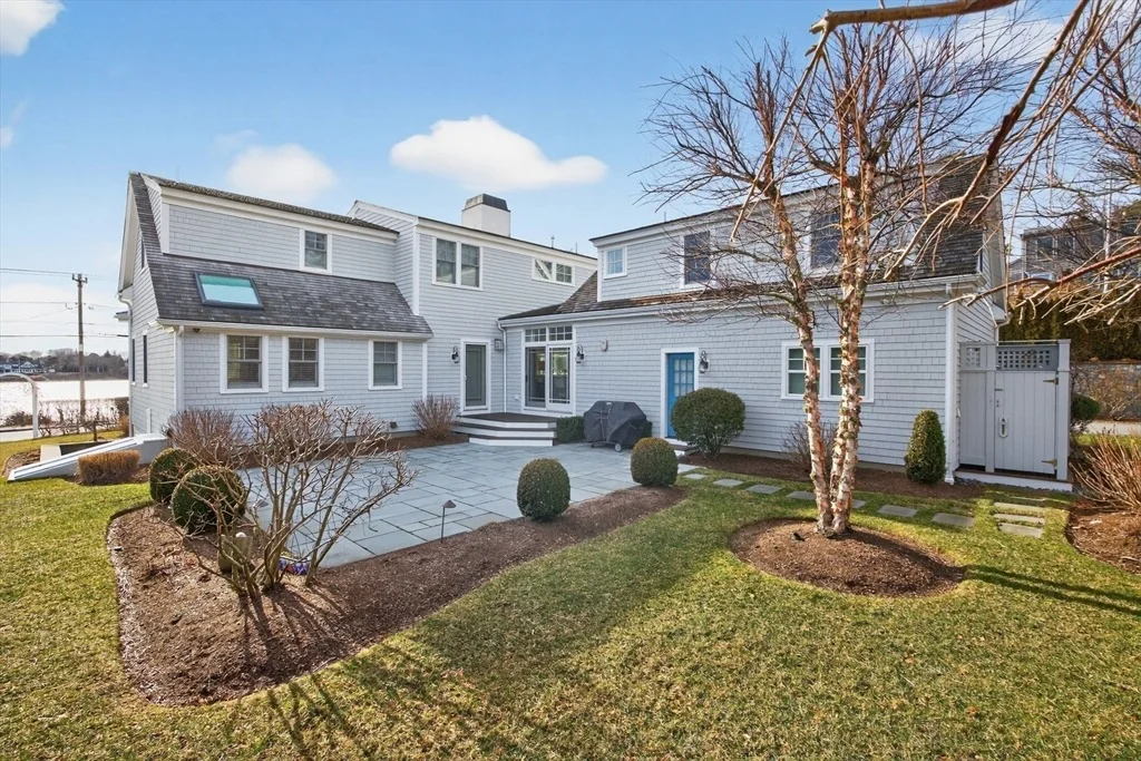 Photo of 121 Queen Anne Rd