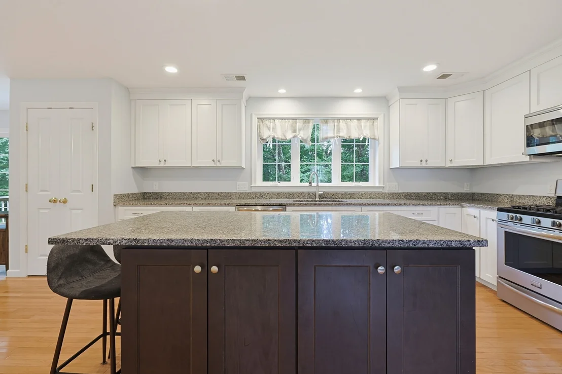 Photo of 15 Willow Brook Lane