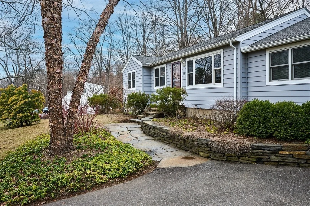 Photo of 60 Bay Rd