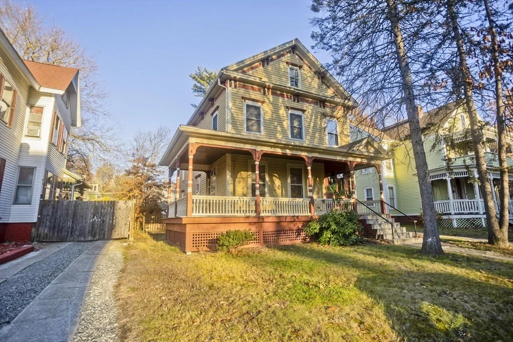 Photo of 115 Thompson St