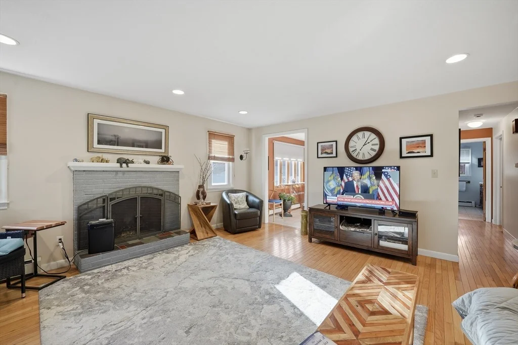 Photo of 15 Hyde Ave