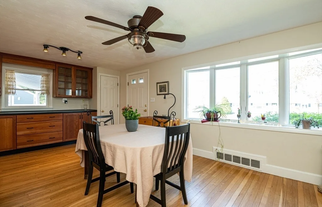 Photo of 9 Macarthur Blvd