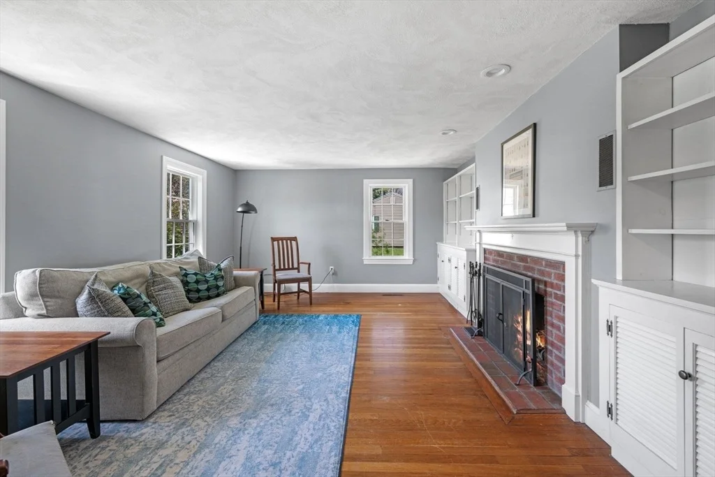 Photo of 18 Cedarcrest Rd