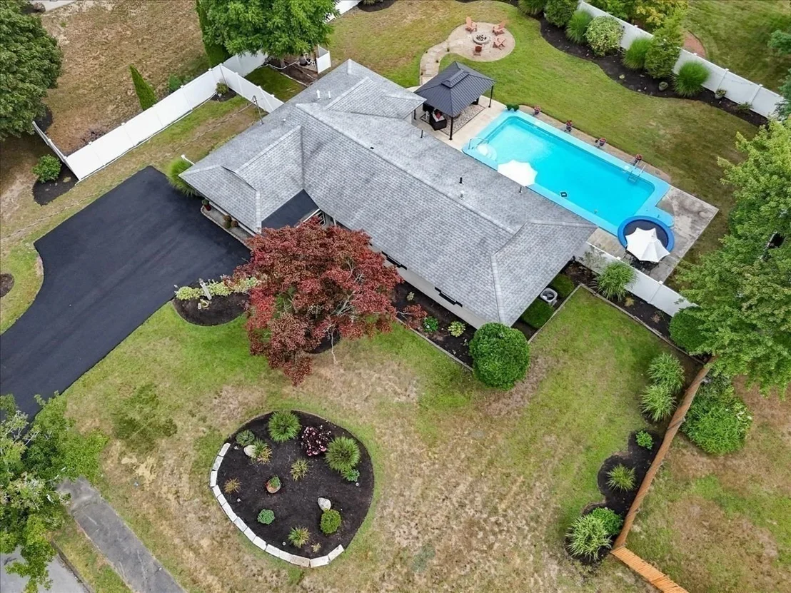 Photo of 9 Algonquin Road
