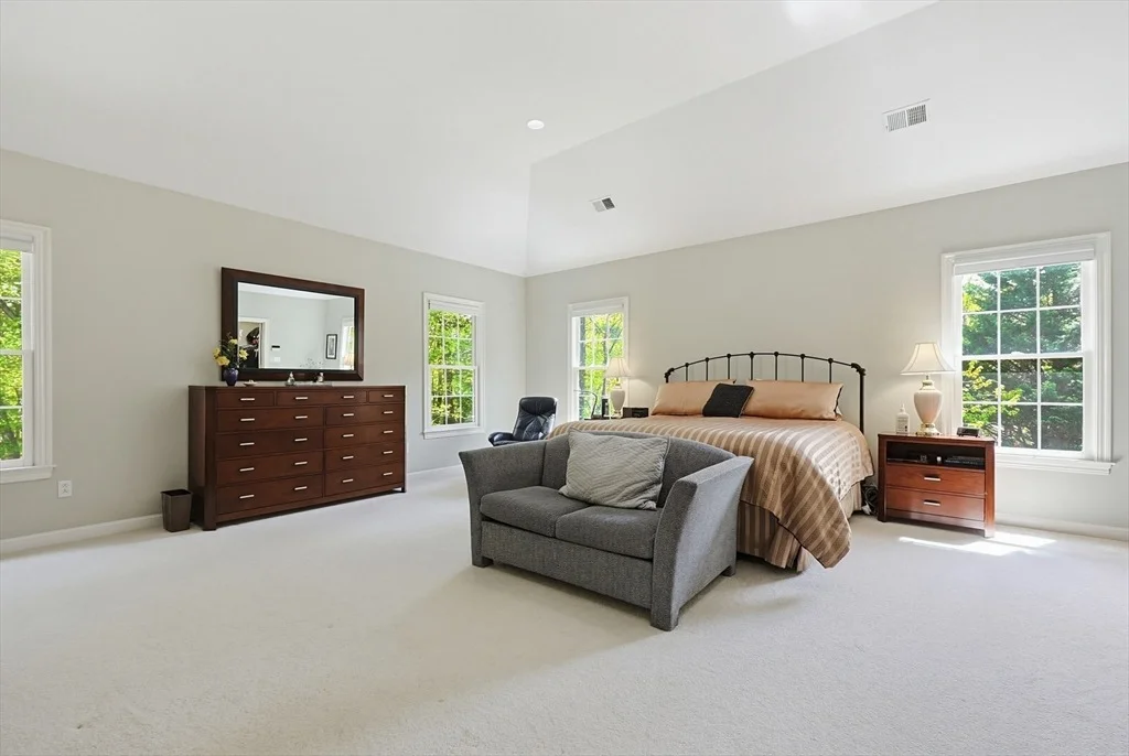 Photo of 10 Timber Ledge Drive