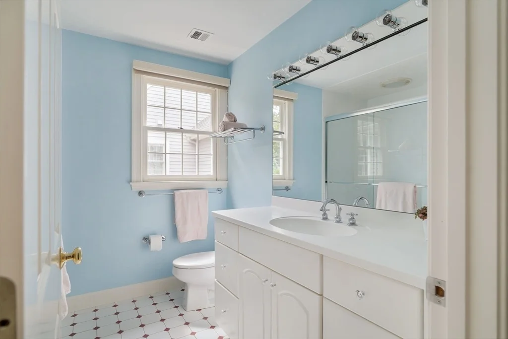 Photo of 38 Fuller Brook Rd