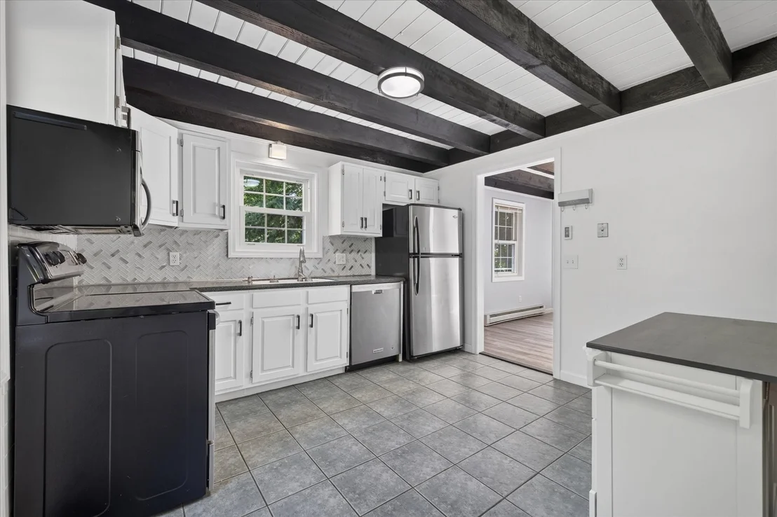 Photo of 37 Breakneck Rd