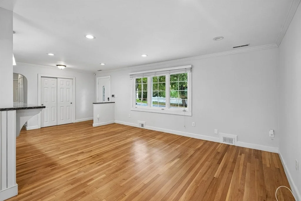 Photo of 45 Adanac Rd