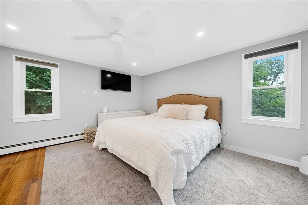 Photo of 8 Willowdale Dr