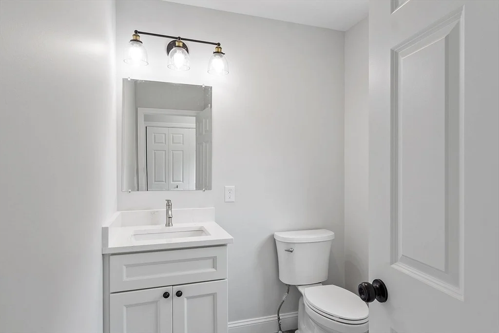 Photo of 572 Pleasant St