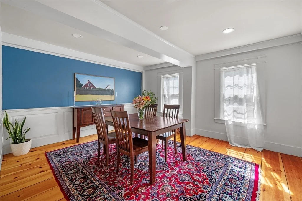 Photo of 15 River St