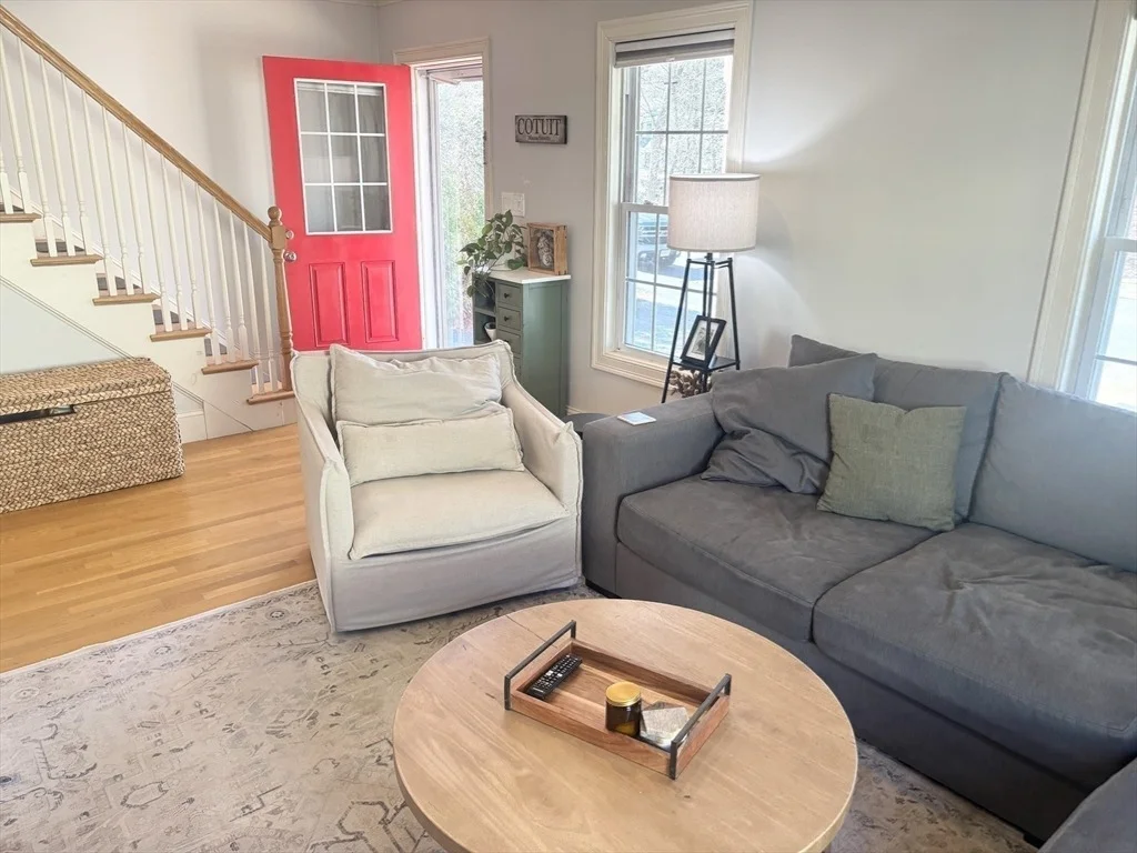 Photo of 9 Ray Ave