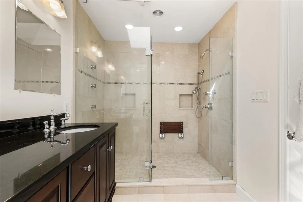 Photo of 28 Thompson Dr