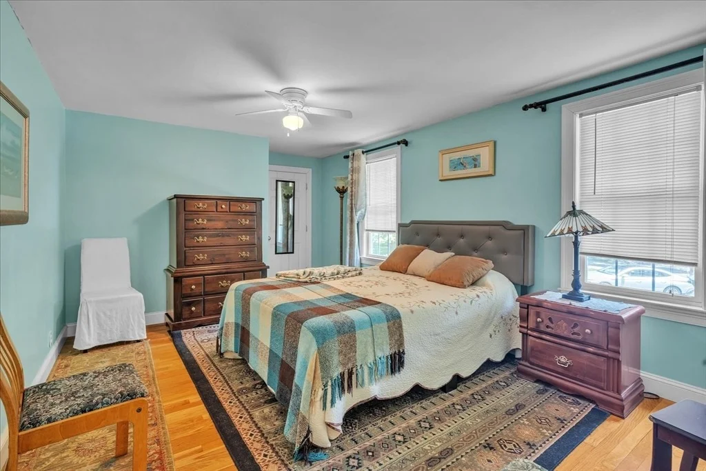Photo of 33 Dean St.