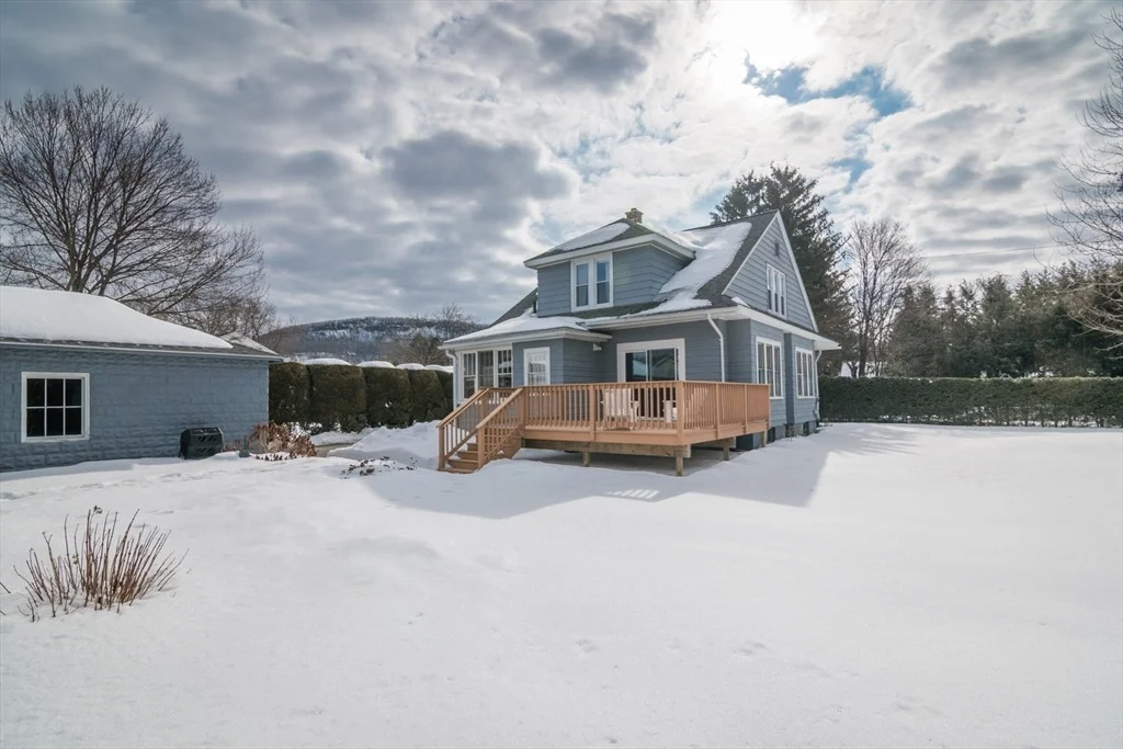 Photo of 2 Oak St