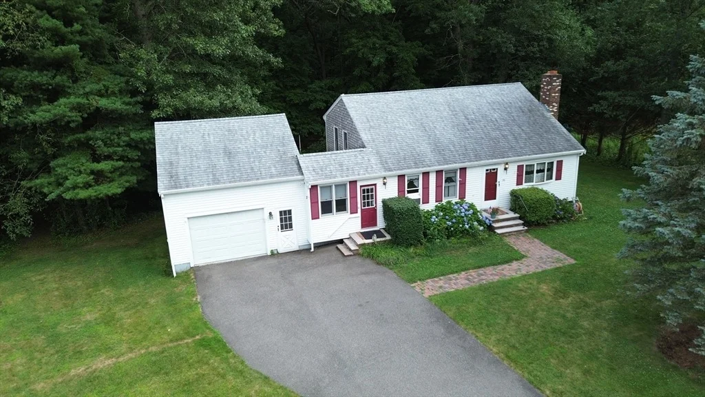 Photo of 136 Bernard Circle