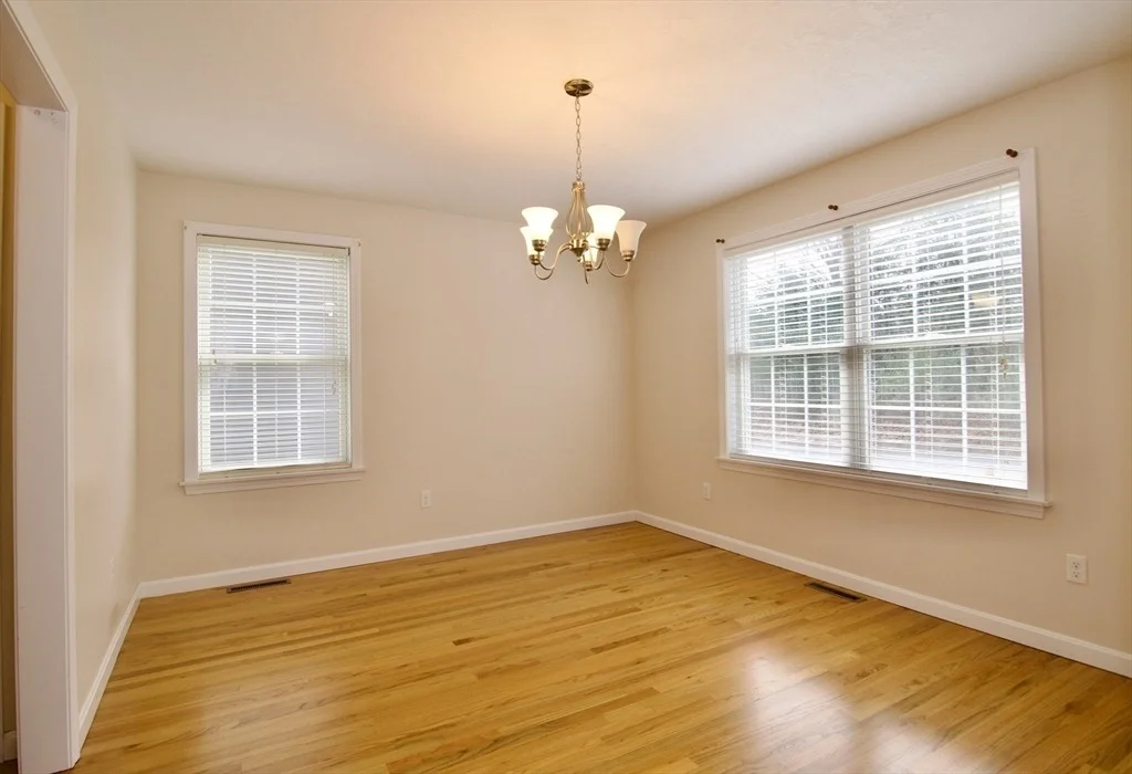 Photo of 114 Barrington Dr