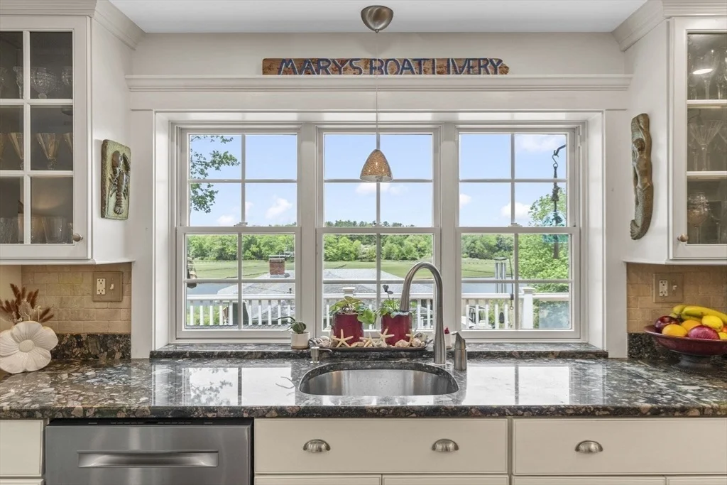 Photo of 102 Riverside Circle