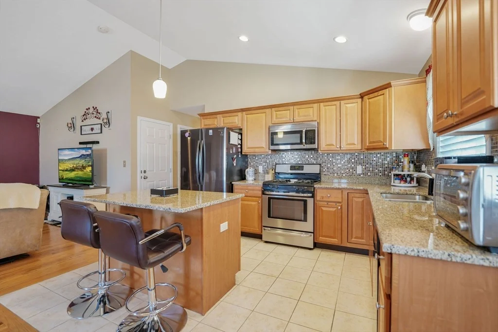 Photo of 33 Commonwealth Ave