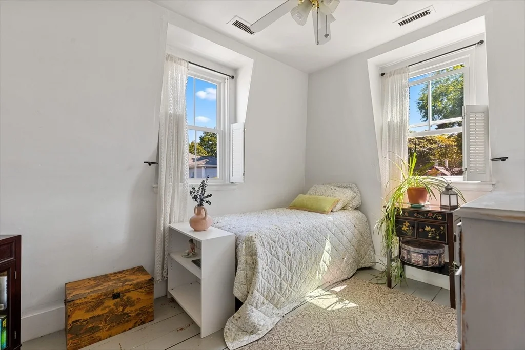 Photo of 3 Cottage St