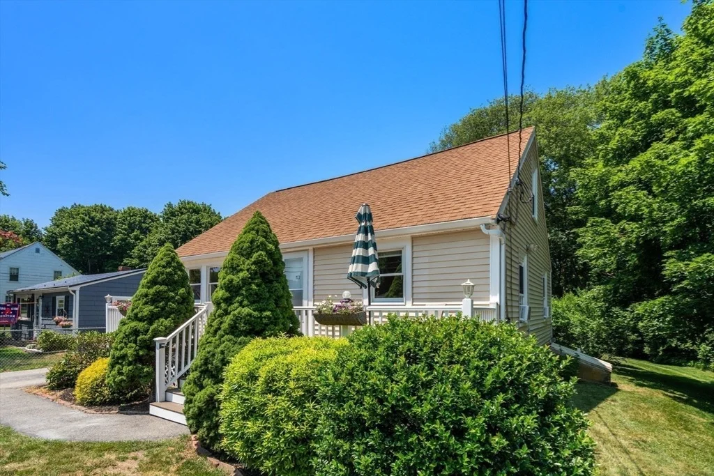 Photo of 1080 Ocean St
