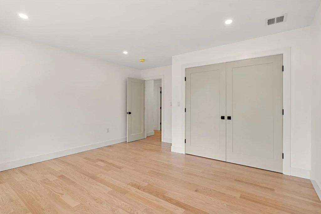 Photo of 100 Marblehead St