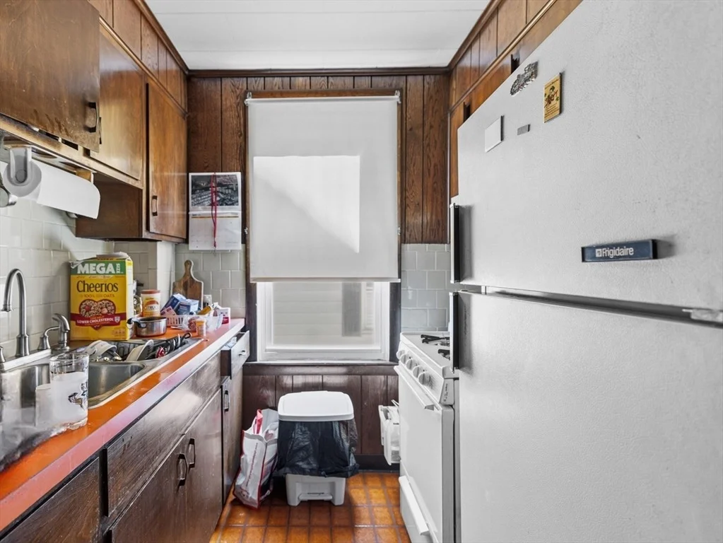 Photo of 430 William St.