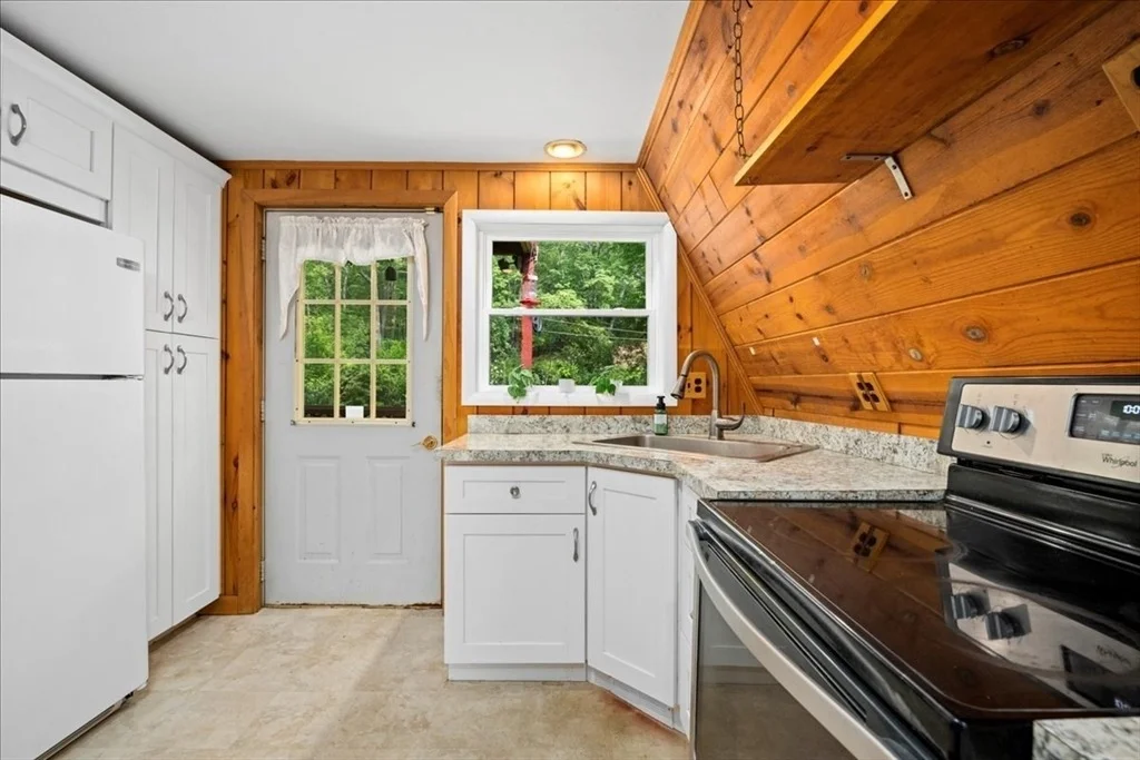Photo of 245 Sutton Rd