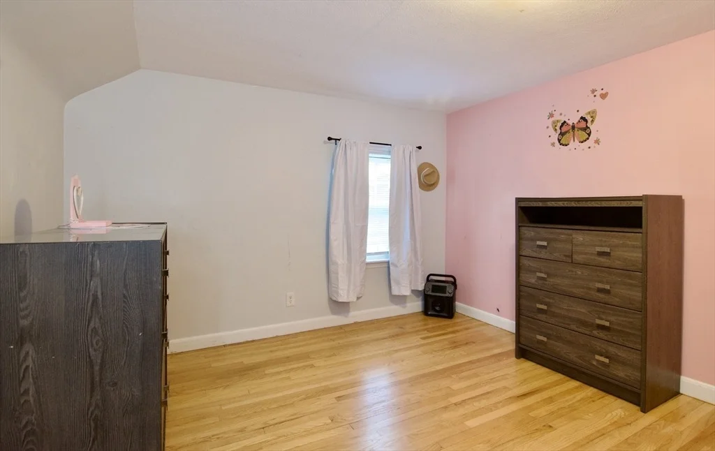 Photo of 55 Bridle Path Rd