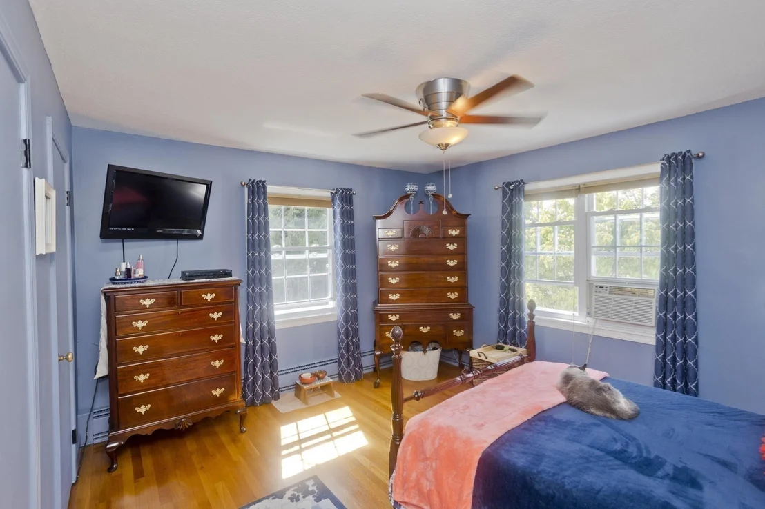 Photo of 65 Beauchamp Terr.