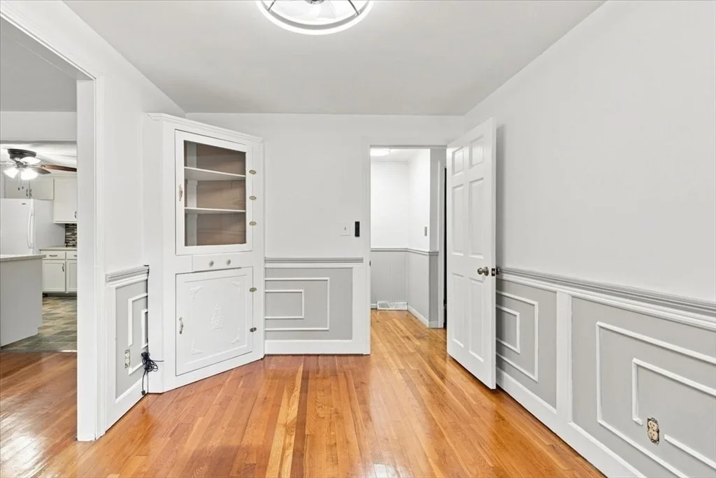 Photo of 8 Cross St
