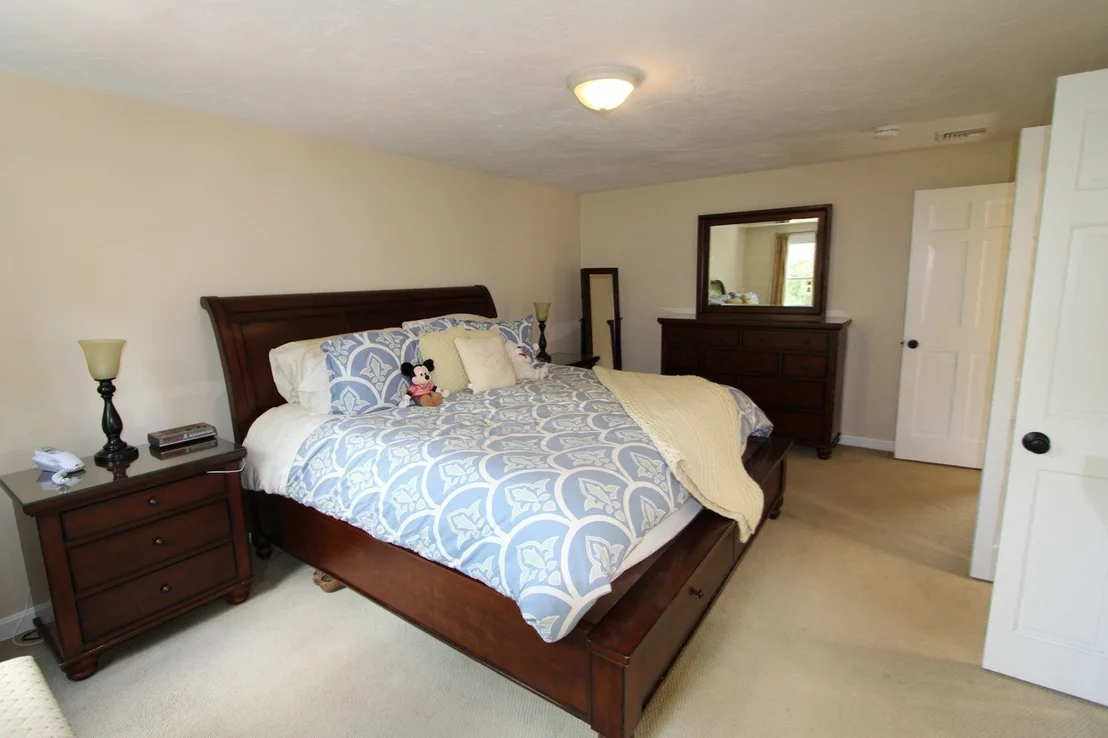Photo of 10 Stoneybrook Drive