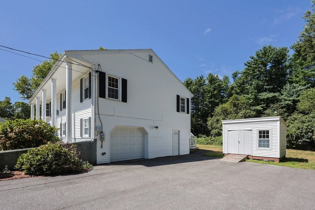 Photo of 6 Weetamoe Dr
