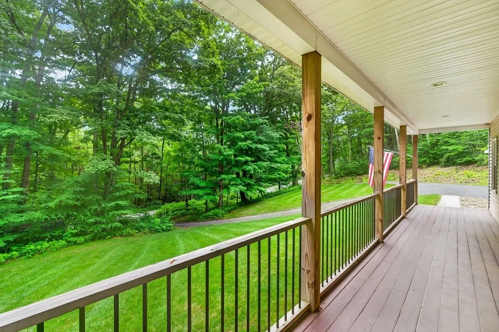 Photo of 170 Queen Lake Rd