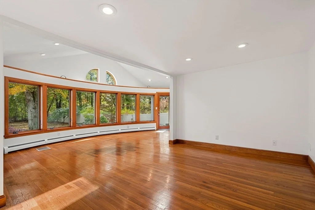 Photo of 215 West Shore Dr