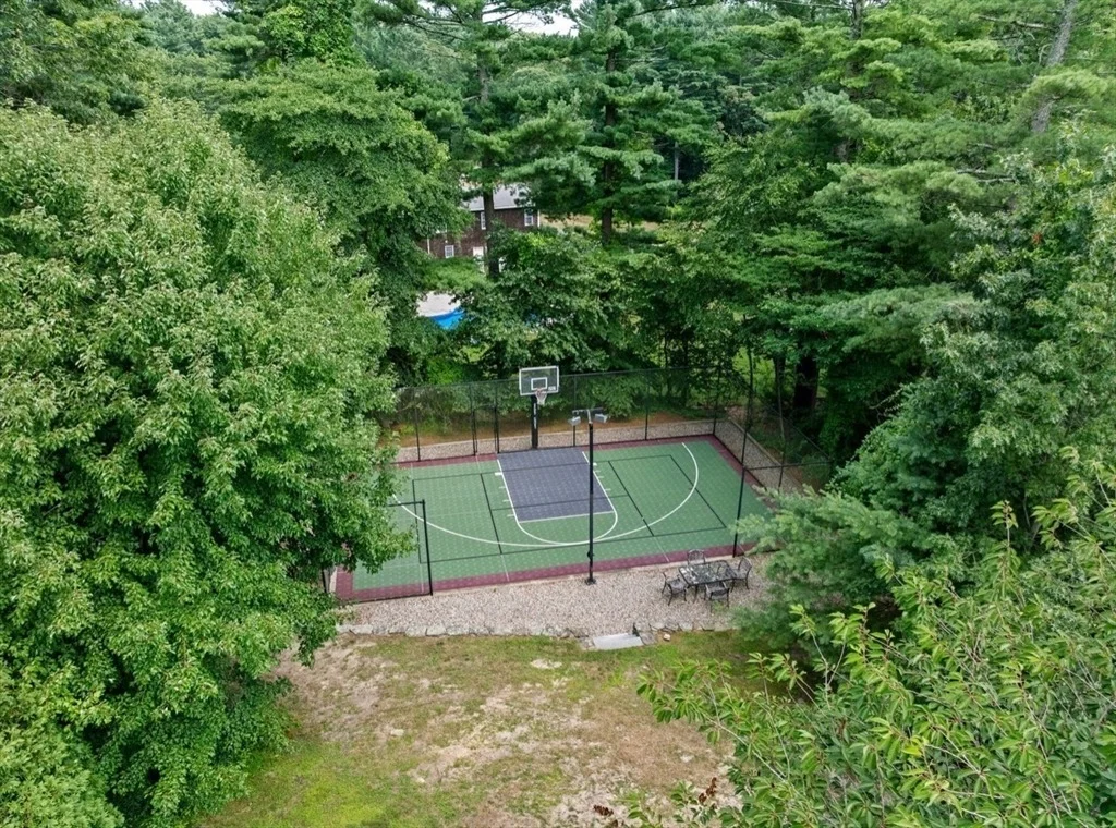 Photo of 160 Hillcrest Rd