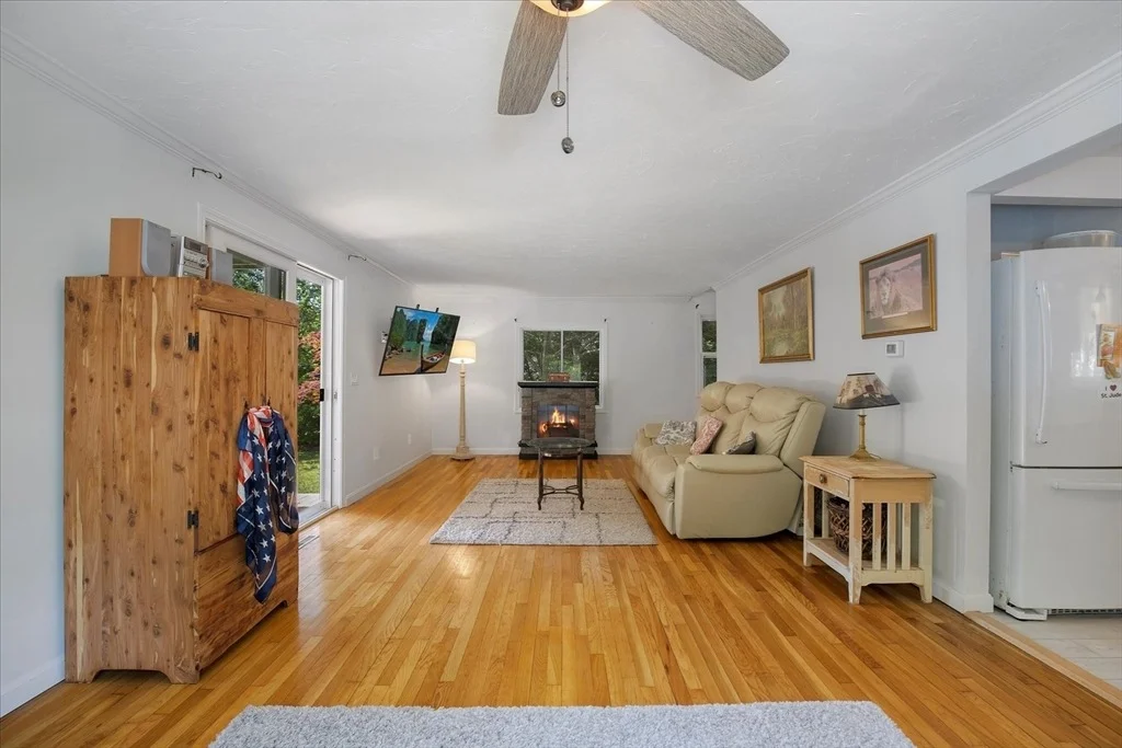 Photo of 42 Beechwood Dr