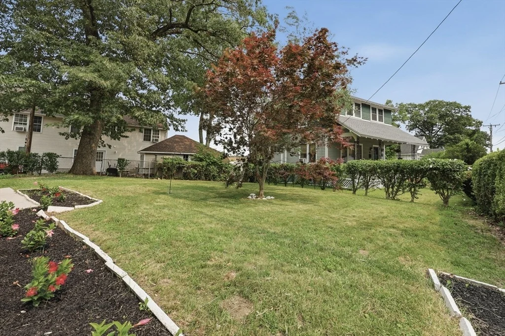 Photo of 365 Lake Avenue