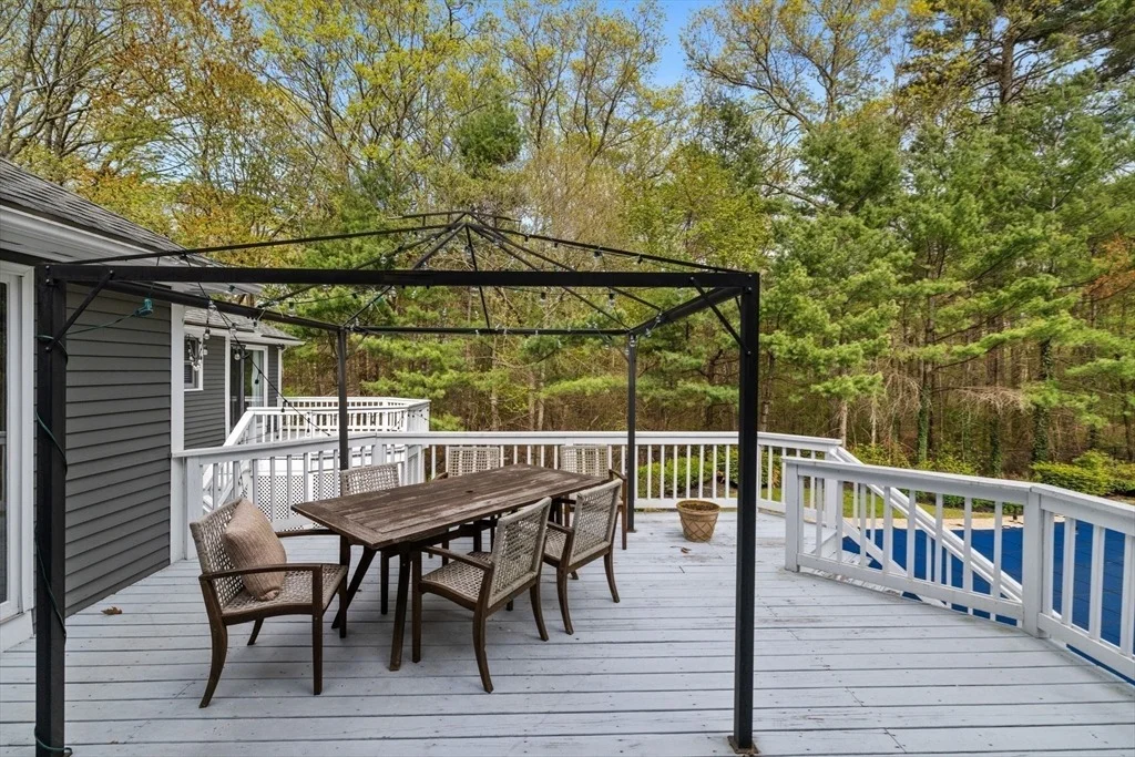 Photo of 25 Towpath Dr