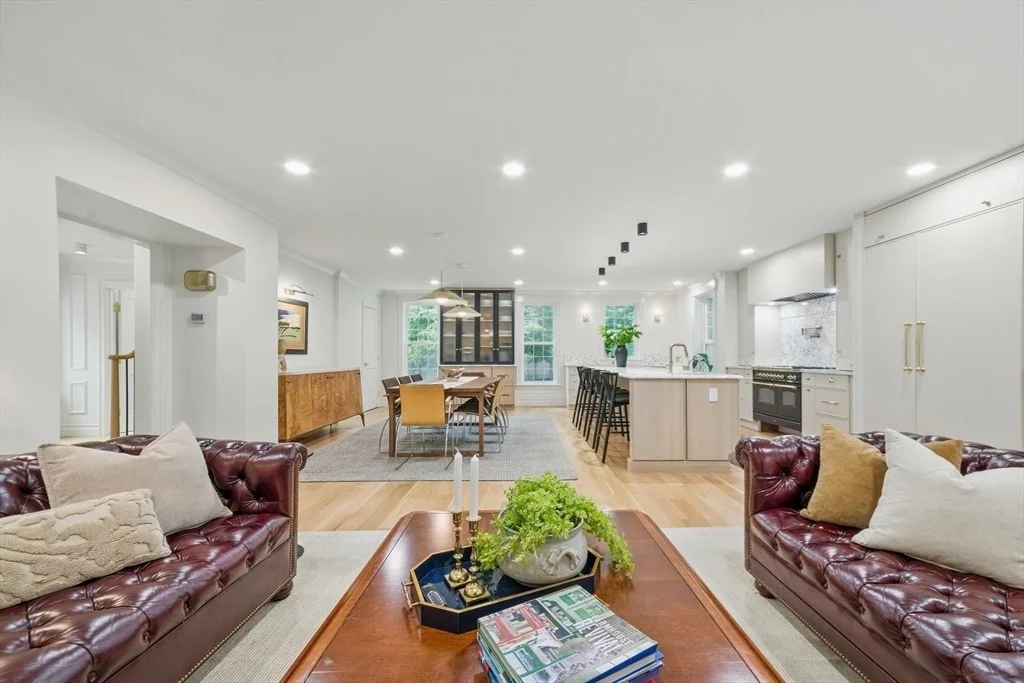 Photo of 98 Great Plain Ave