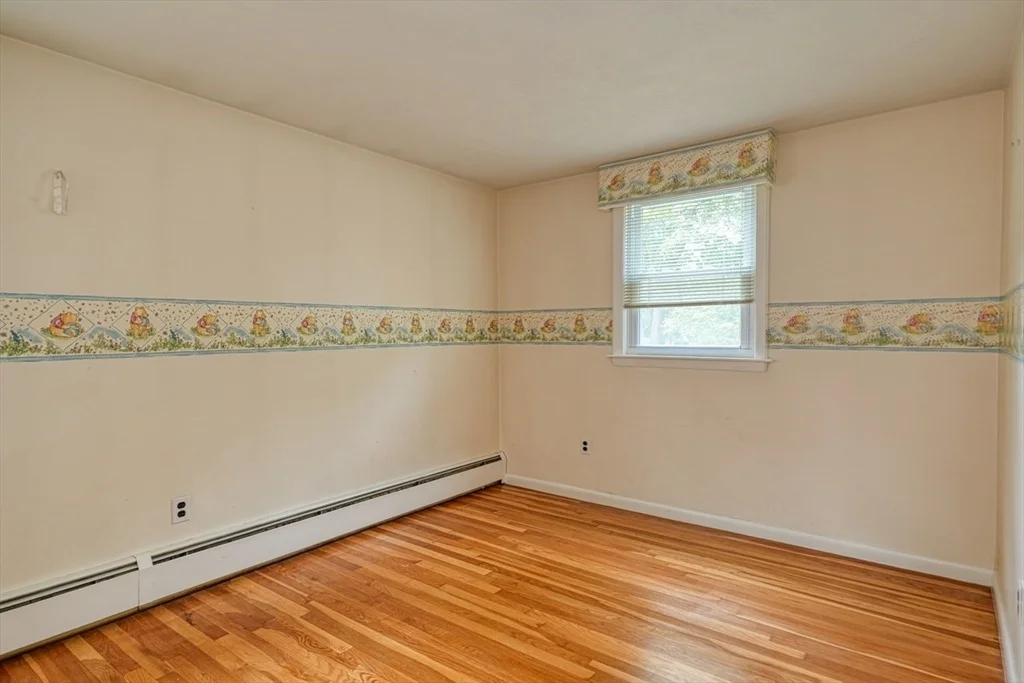 Photo of 11 Warren Dr