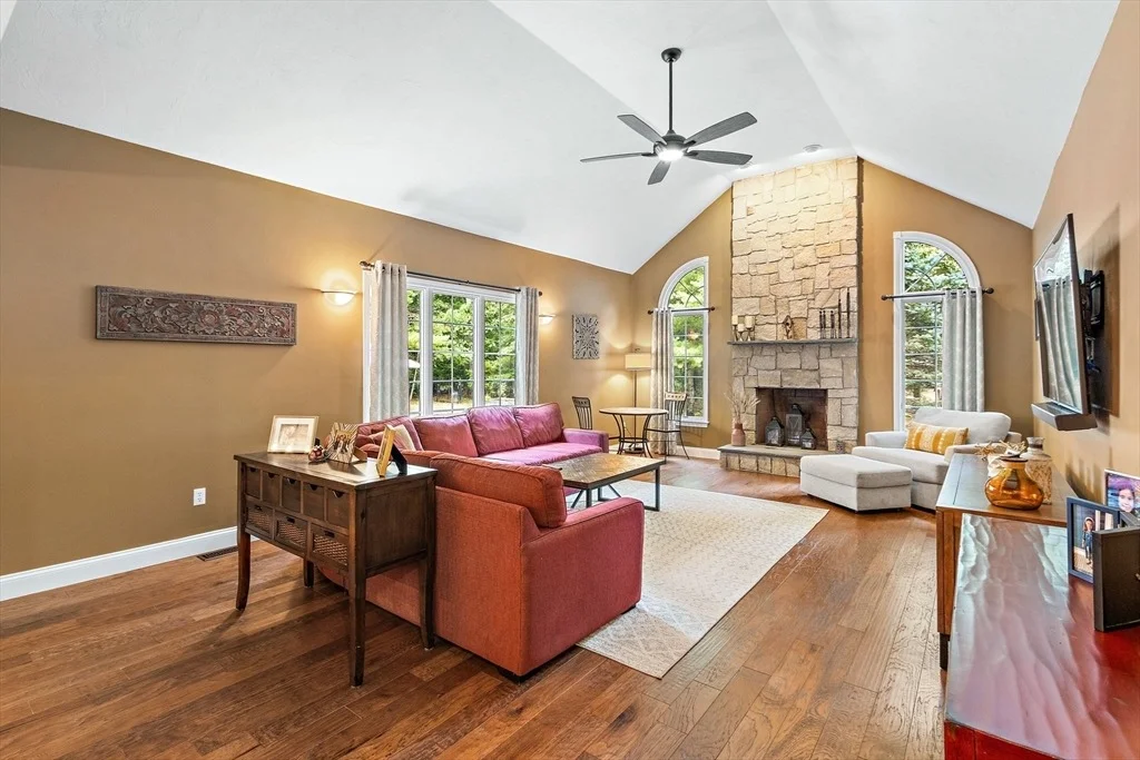 Photo of 9 Douglas Dr