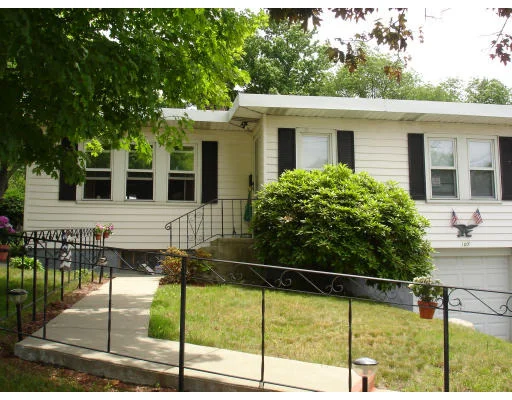 Photo of 107 Blanchard Blvd