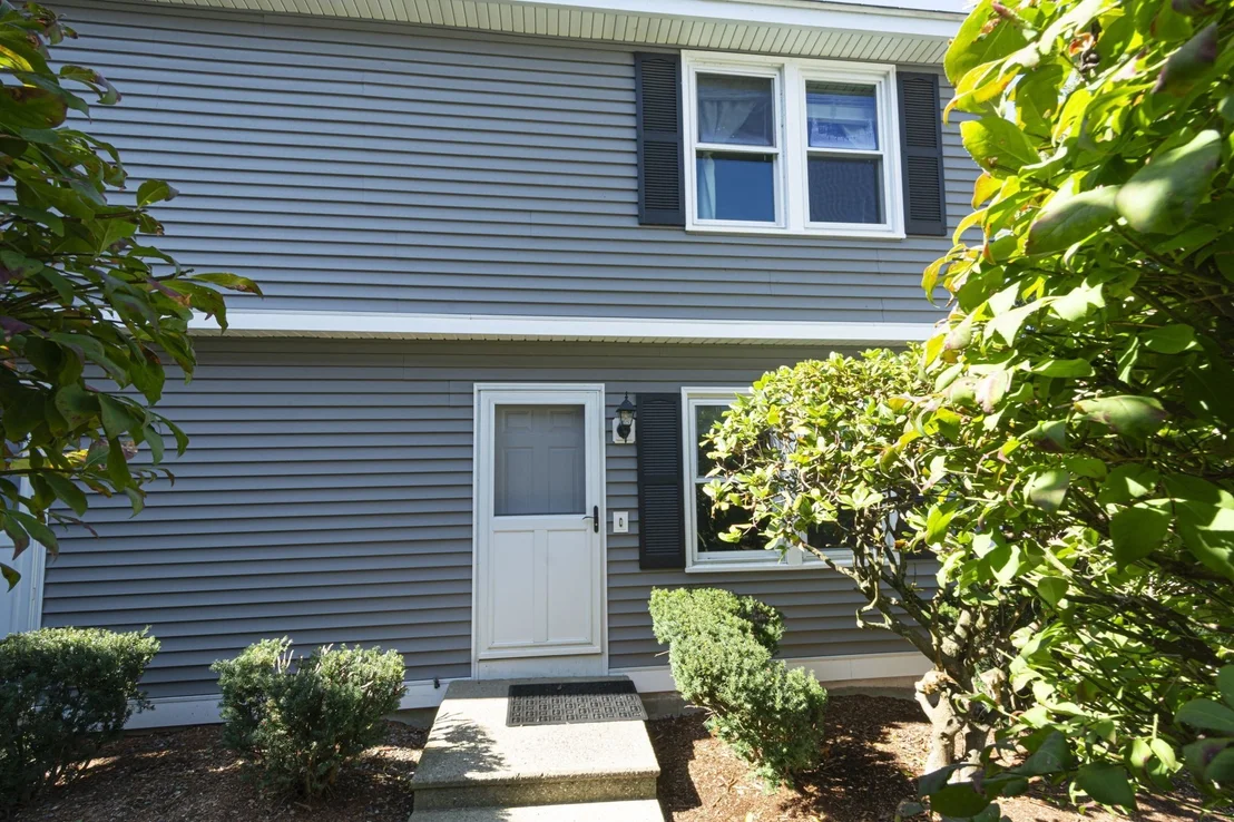Photo of Unit 93 at 1221 Pawtucket Blvd