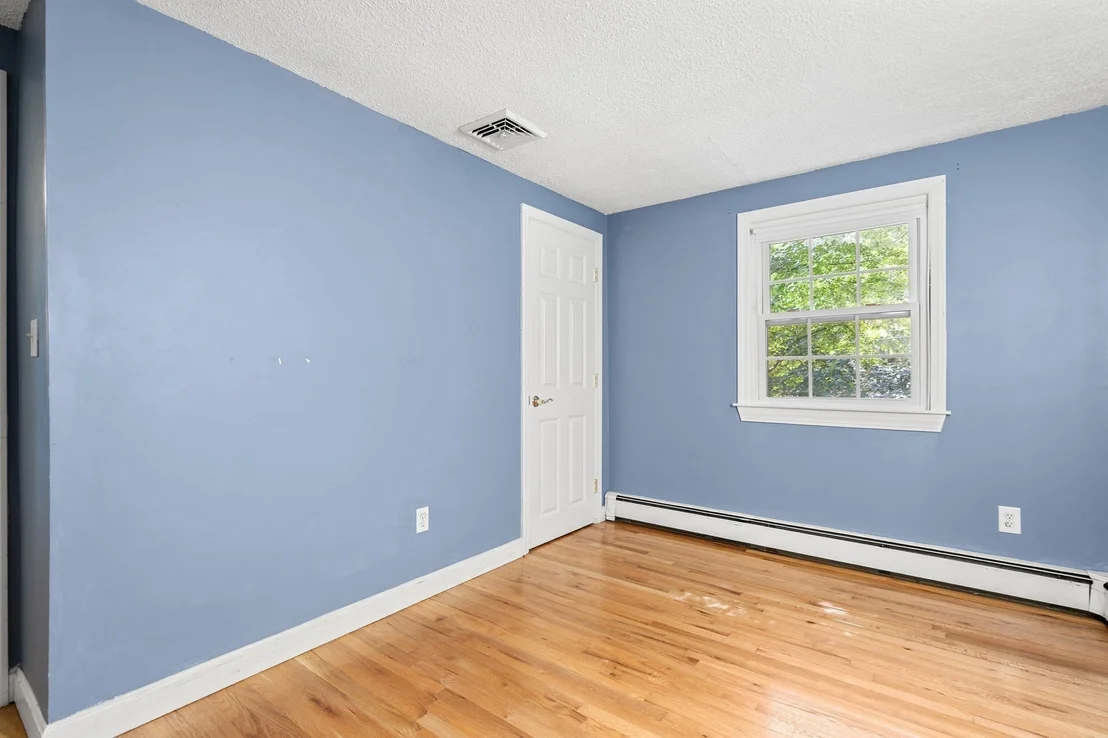 Photo of 49 Old Farm Rd