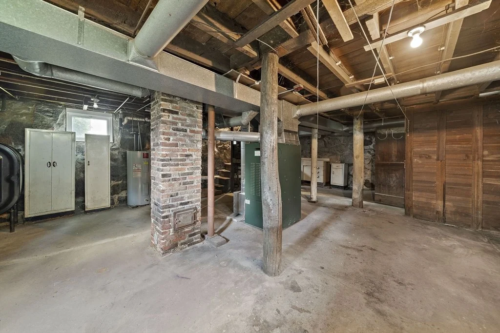 Photo of 8 May Avenue