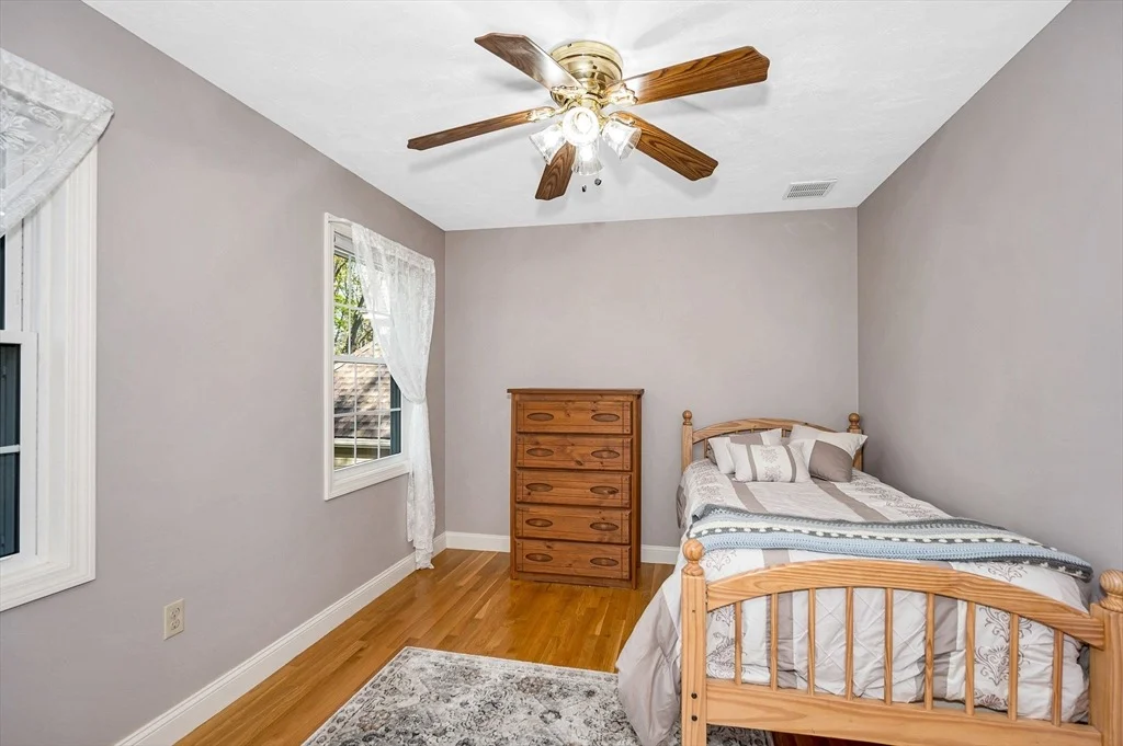 Photo of 12 Dawn Dr