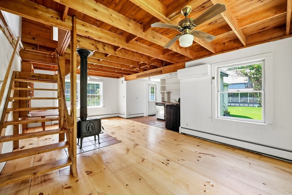 Photo of 97 Shelburne Road