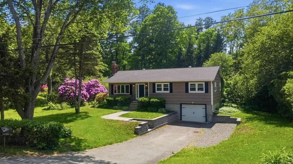 Photo of 152 Lake St