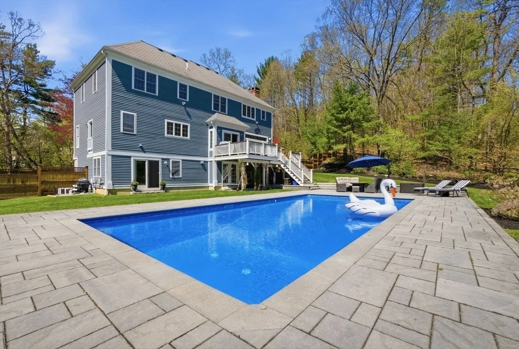 Photo of 1 Colonial Drive